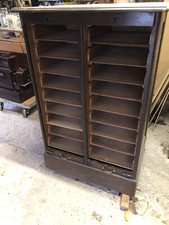 alter Rolladenschrank