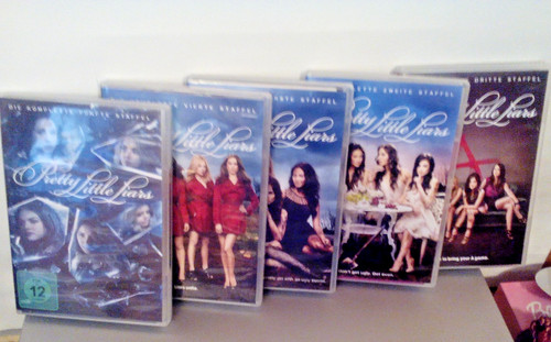 Pretty little - ,
