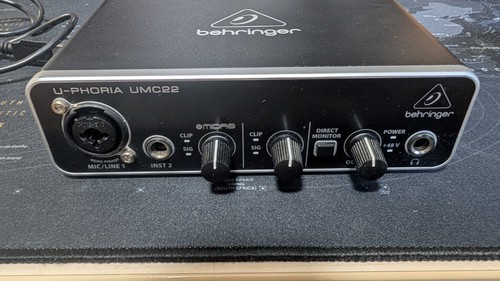Behringer umc22 - behringer,