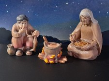 Pema Krippe Ergänzungsset Hirten am LagerfeuerGr 12 cm Krippe, farbig gefasst