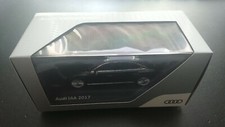 Audi A8L 1:43  in Schwarz