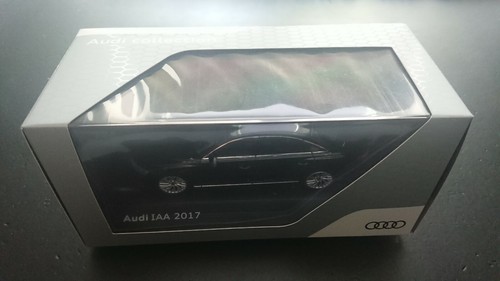 Audi a8l in - , schwarz