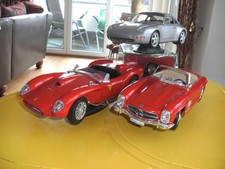 Konvolut 3 Modell-Autos Maßstab 1:18 auf Stender  Hersteller"BURAGO" Made IItaly