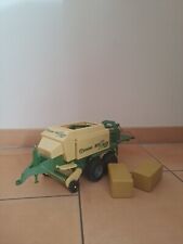 Bruder Krone Ballenpresse BIG PACK Multi-Cut 120-80 inkl. 2 Strohballen