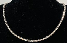835/- Silber Kette, mit Muster, 75 cm lang, 3 mm breit.