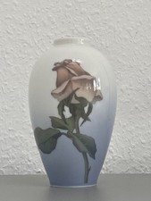 kleine Vase mit Rosenmotiv von