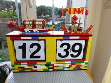 Standuhr, Flip-Uhr, Unikat aus Lego® Bausteinen