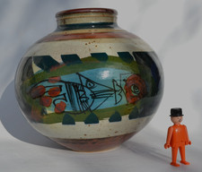 Wundervolle Studio-Kugelvase mit abstraktem Dekor, 23 cm hoch, 79 cm Umfang!