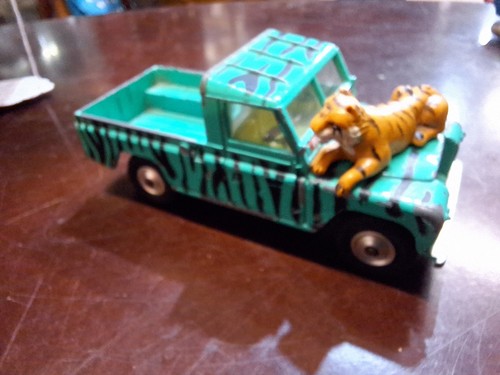 Corgi toys daktari - daktari, rover