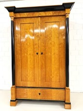 Biedermeierschrank Zwickel