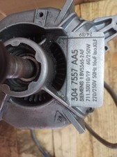 Elektro Motor von Eine Alte Waschmaschine Motorbezeich. 304 7557 AA5 von Siemens
