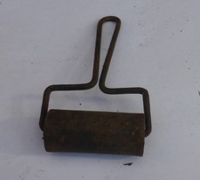 alte mini Walze Rolle ? Gummirolle Gummiwalze Hand Miniatur Handrolle