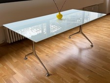 Design-Schreibtisch mit