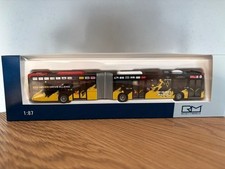 kein Mannschaftsbus Gelenkbus