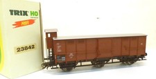 Trix H0 23842 ged. Güterwagen mit Bremserhaus G 07, DB, braun, KK   W04