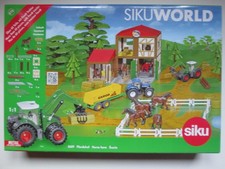 Siku  Bauernhof Pferdehof mit Trecker und Zubehör  5609   sehr selten