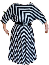 original 50er Jahre Kleid  Gr. 42, mit original Lackgürtel u. Petticot