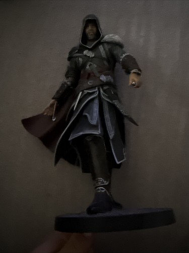 Assassin creed figur - ,