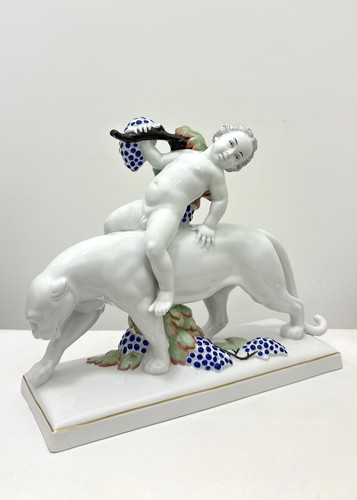Fraureuth bacchus auf panther - bacchus,