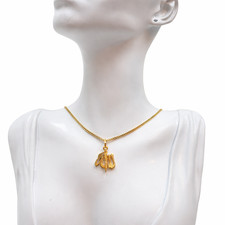 Goldener Anhänger mit