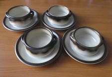 Tuscia Mancioli 4 Suppentassen mit Untertellern