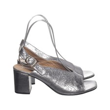 Paola Ferri, Mules, Größe