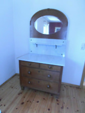 Alte Frisierkommode, 1920er bis 1950er Jahre, Mamor, Vollholz, Furnier. Kommode