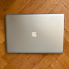 MacBook Pro Laptop 17 Zoll 2010/2011 inkl. Zubehör