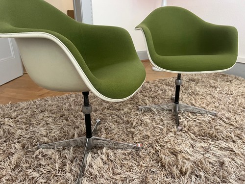 Eames fiberglass armchair - 2x,