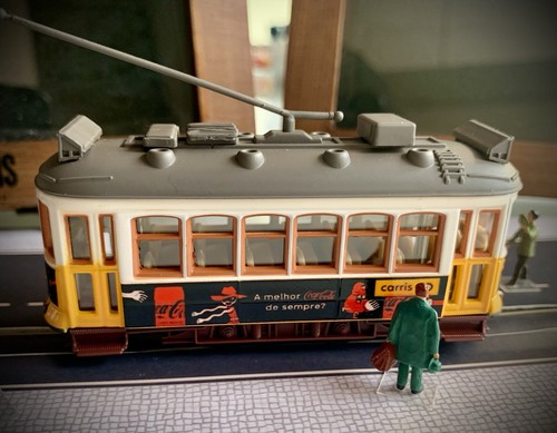 Lisbon tram gauge - lisbon, ho/n