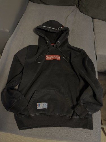Supreme und champion hoodie - champion,