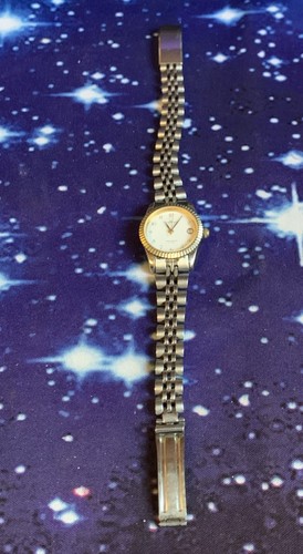 Silberfarbene damen armbanduhr - silberfarbene,