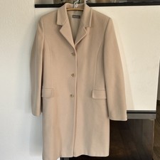 Damenmantel Champagner Farbe