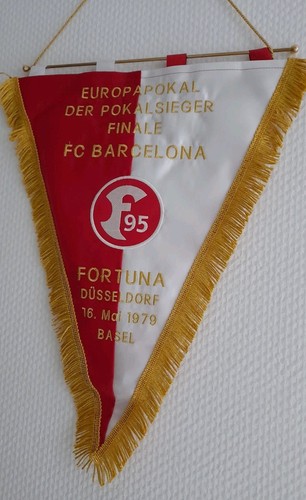 Großer gestickter wimpel - großer,,