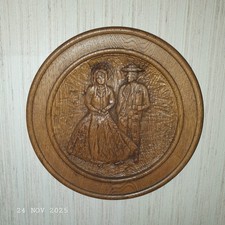 Holzteller  3D Holzschnitzerei Wandkunst Relief "Pärchen"  33,5 cm