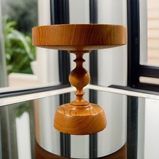 sehr dekorative gedrechselte