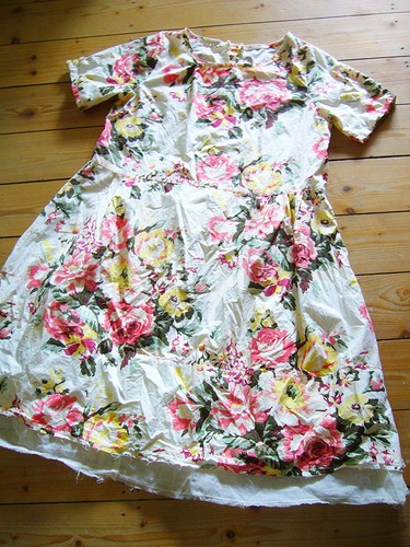 Wunderschönes blumenkleid von - wunderschönes,