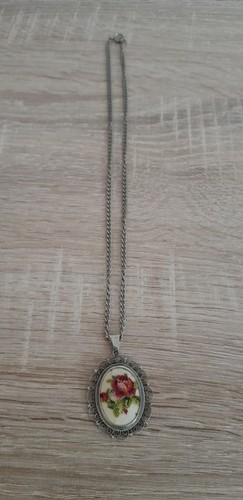 Petit point anhänger mit - point,