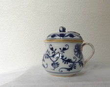 Meissen Tasse mit Deckel Cremetopf Zwiebelmuster Schwertermarke