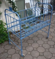 altes Kinderbett klein