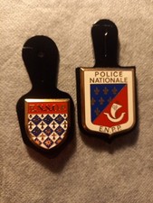 Konvolut 2 POLIZEI- Abzeichen