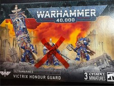 Warhammer 40k Ultramarines Chapter Ancient & Victrix Honour Guard (2 Minis)