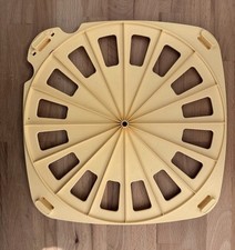 XH09 - Tupperware - Snack