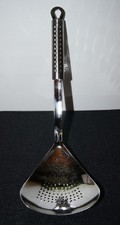 große FISSLER Schaumkelle