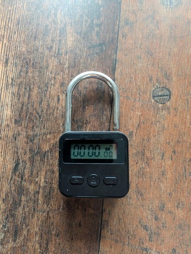 Self bondage time - lock, 99