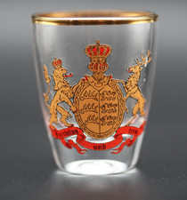 Schnapsglas mit Königlich