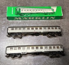 2 Märklin H0 4043 Nahverkehrswagen Silberling 1. / 2. Klasse beleuchtet