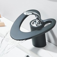 Waschtischarmatur Wasserfall