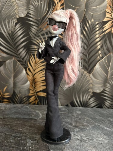 Monster high zombie lady - -,