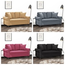 3-Sitzer-Sofa mit Zierkissen